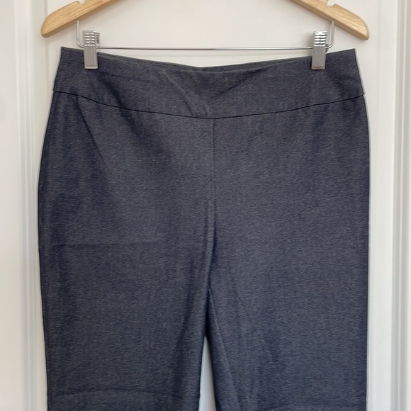 Chico’s Women’s So Slimming Crop Pull-On Pants M (8/10) - Picture 2 of 7
